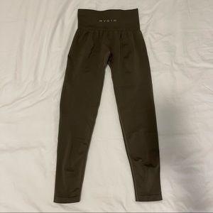 NVGTN - Olive Solid Seamless Leggings